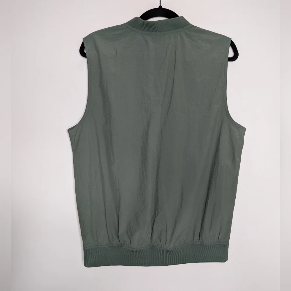 Outdoor Voices Men’s Sleeveless V-Neck Wind Vest | Recycled Nylon Small